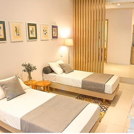 Mediterraneo Suite Home 罗希姆诺 外观 照片
