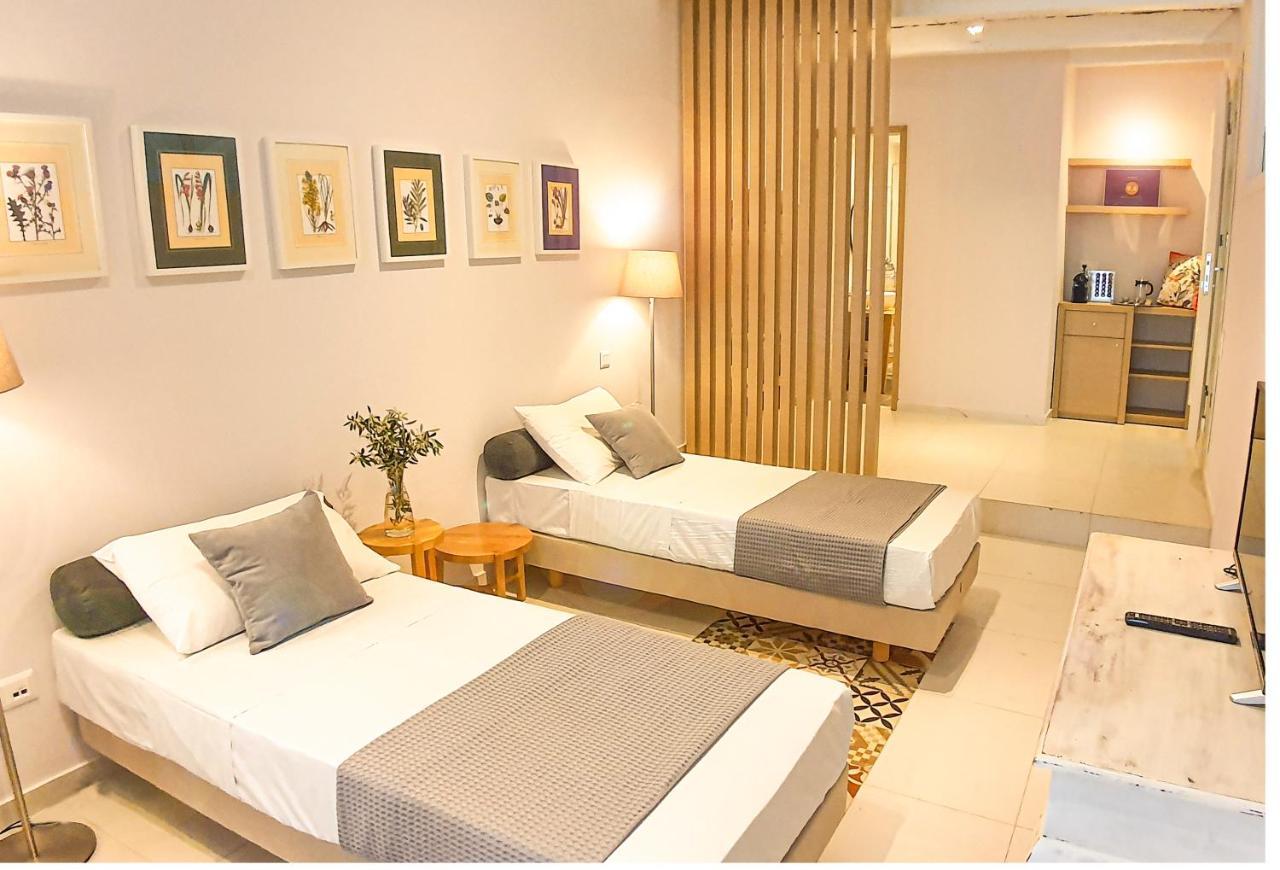 Mediterraneo Suite Home 罗希姆诺 外观 照片