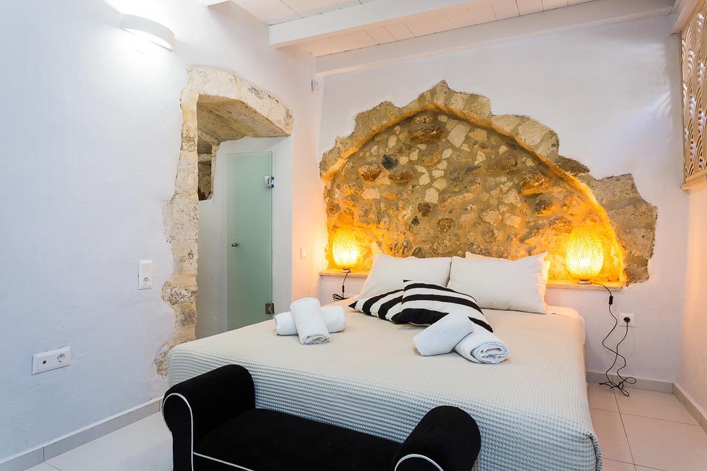 Mediterraneo Suite Home 罗希姆诺 外观 照片